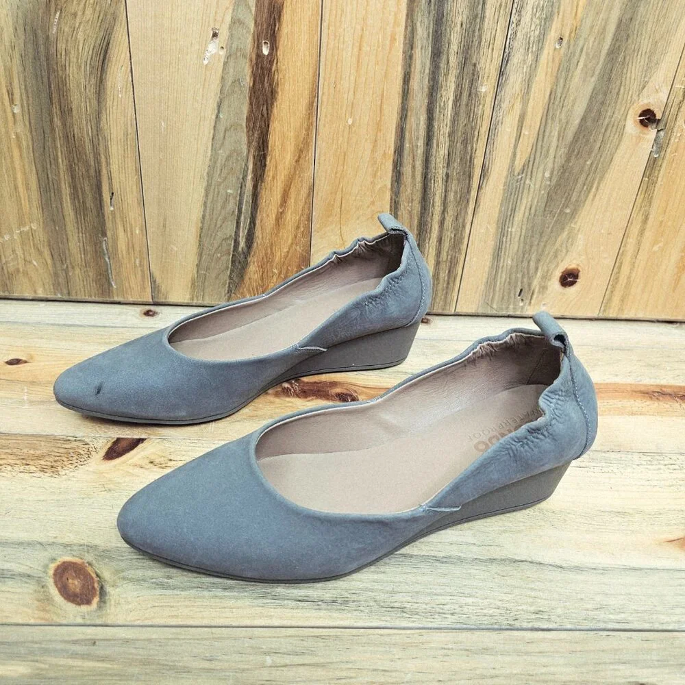 Blondo Etta Tan Waterproof Wedge Shoes - Size 9
